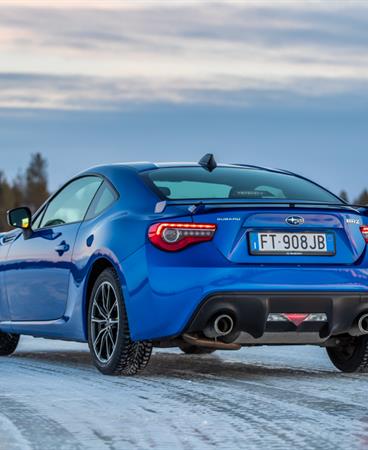 SUBARU-BRZ-lr-09
